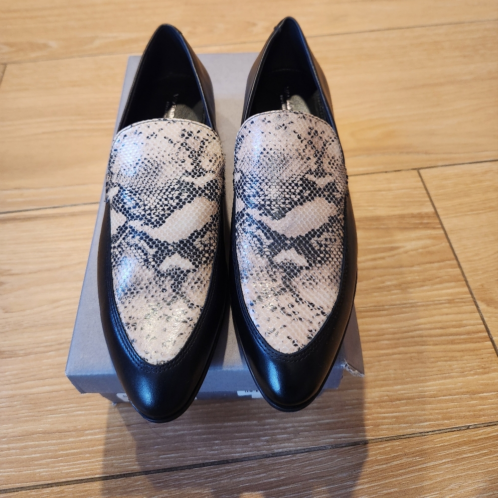 Brand new Vagabond women's loafers. Size 40 (9.5 US).